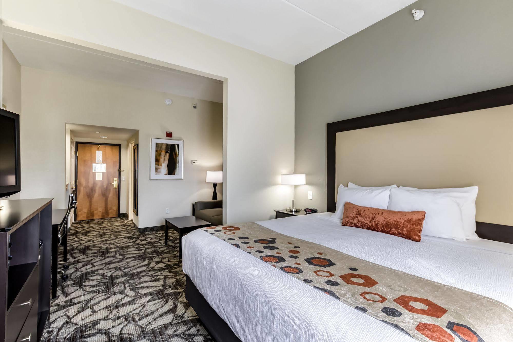Holiday Inn Express & Suites Сідар-Фолс Екстер'єр фото